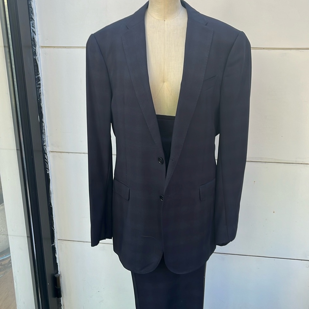 Armani collezioni Man 2 PC Suit Plaid Virgin Wool-Single-Breasted- never worn